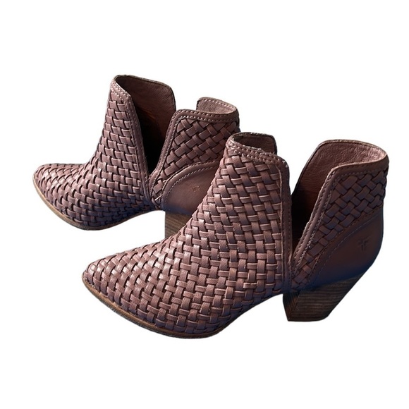 Frye Lilac Reed Cutout Woven Leather Bootie Size - Picture 3 of 8
